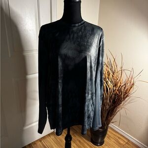 Chic Black and Gray Tie-Dye Long Sleeve Top